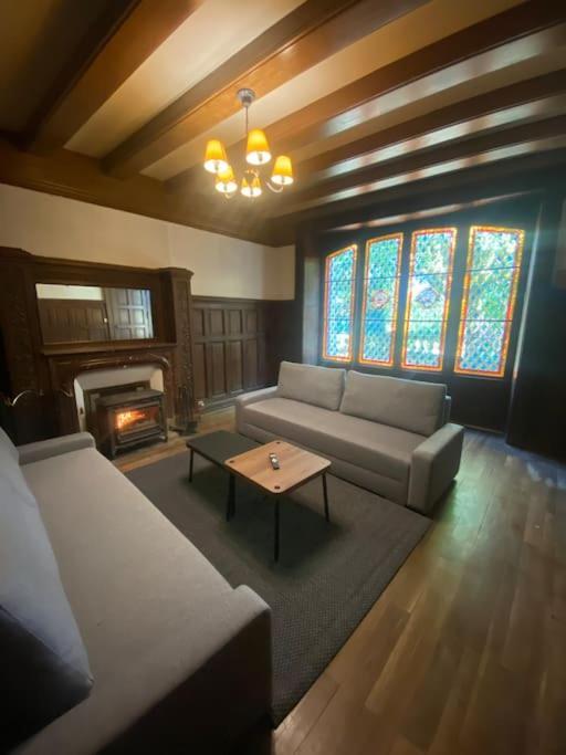 Вілла Les Fayes House Isle Екстер'єр фото